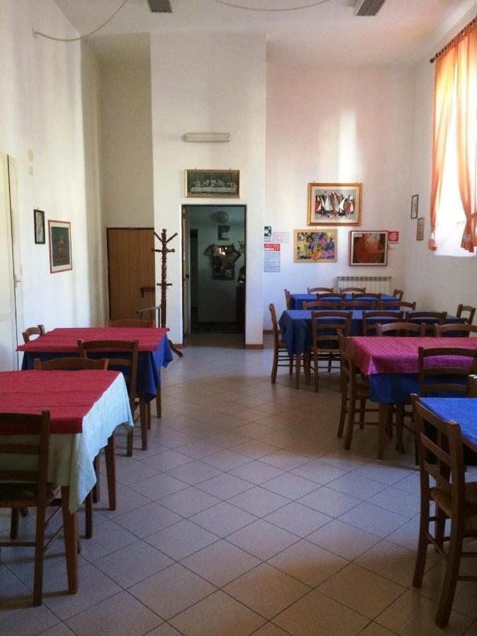 Residenza Pitigliano Gens Petilia - Nuova Gestione Hotel Екстериор снимка