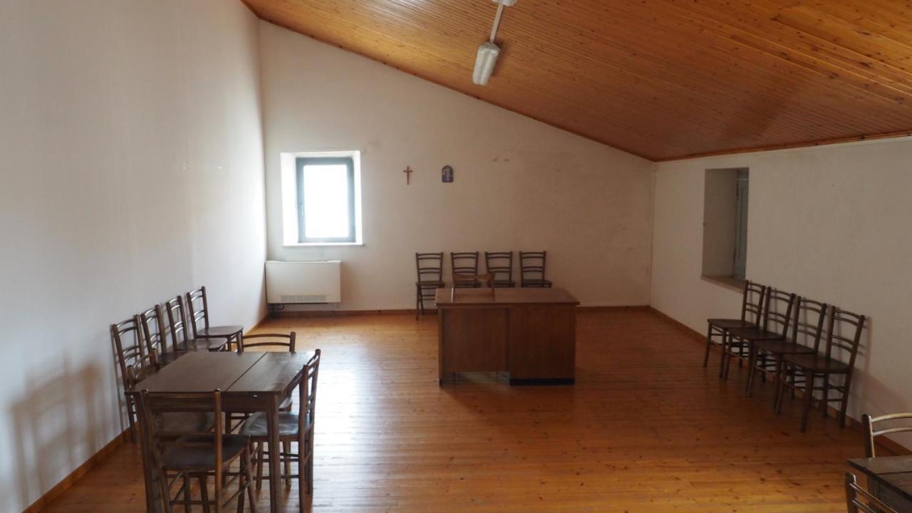 Residenza Pitigliano Gens Petilia - Nuova Gestione Hotel Екстериор снимка
