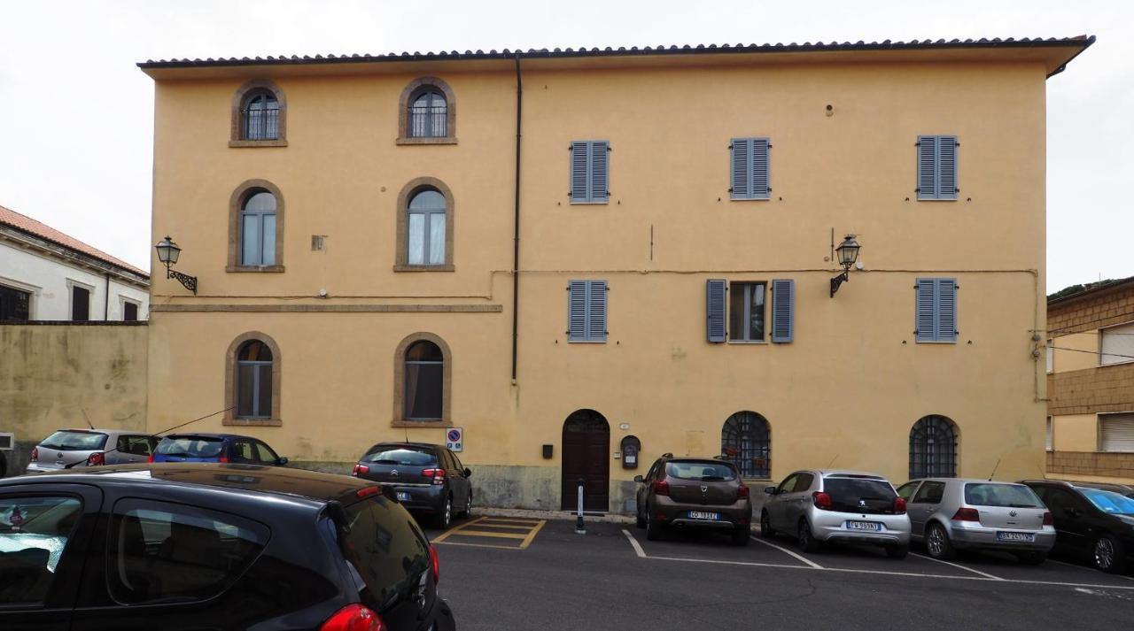 Residenza Pitigliano Gens Petilia - Nuova Gestione Hotel Екстериор снимка